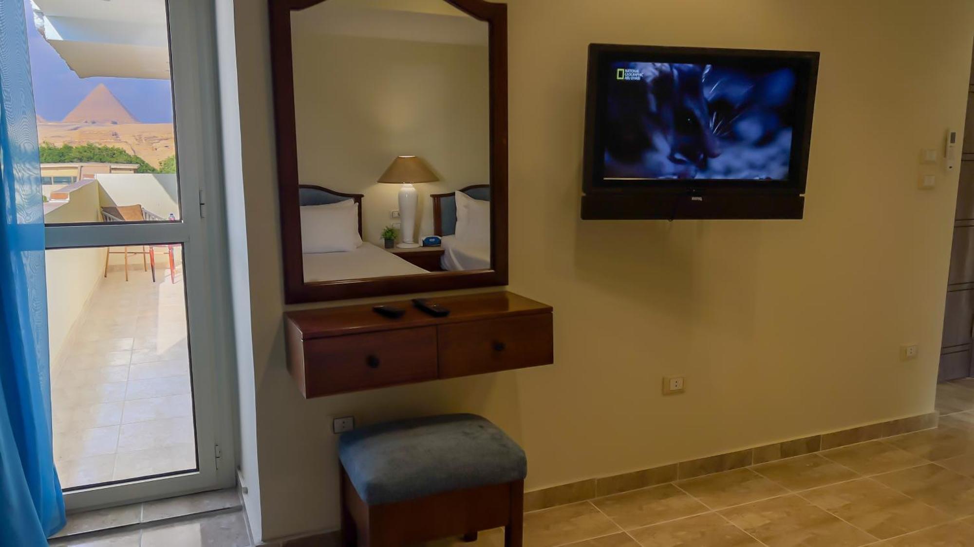 Pyramids Vista Inn Kafret el-Gabal المظهر الخارجي الصورة