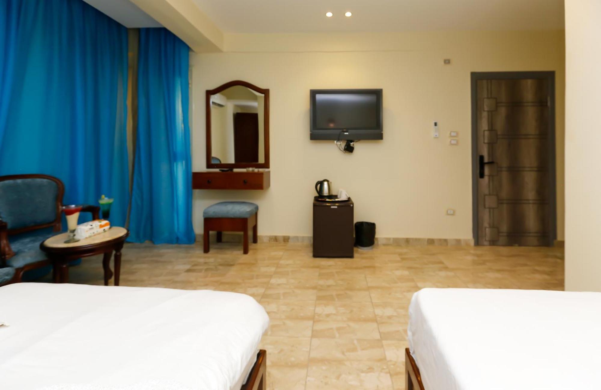 Pyramids Vista Inn Kafret el-Gabal المظهر الخارجي الصورة